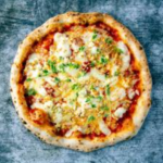 review-makanan-pizza-four-cheese