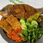 review-masakan-ikan-sambal-terasi-rasa-kuat-nikmat