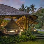 review-restoran-kubu-at-mandapa-dengan-suasana-sungai