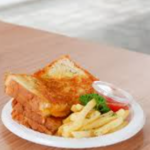 Review Beef Sandwich Juicy dengan Saus Spesial