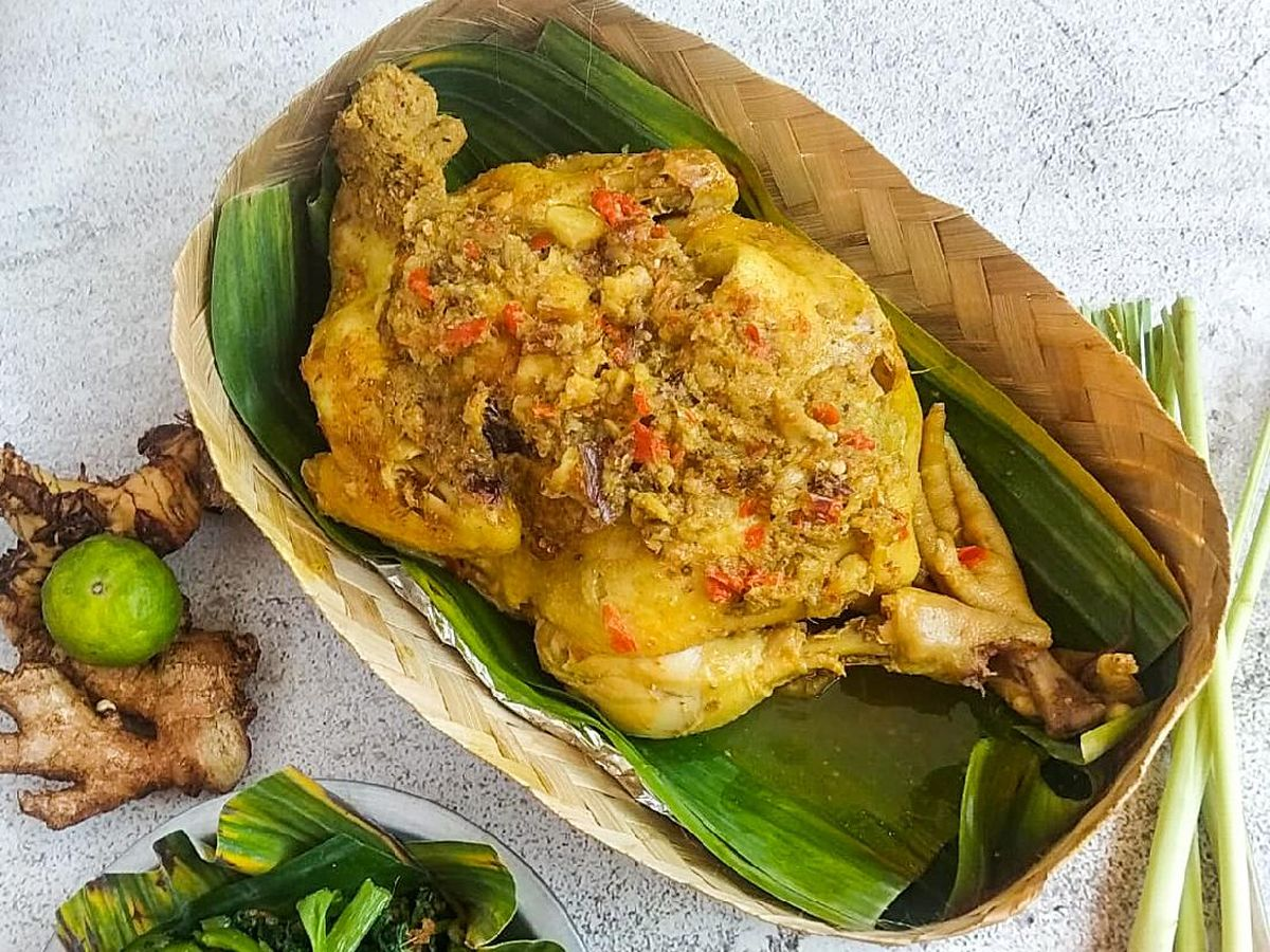 Review Ayam Betutu Bali Dengan Bumbu Base Genep Melimpah