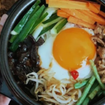 Bibimbap Korea Selatan Kuliner Sehat Penuh Warna dan Rasa