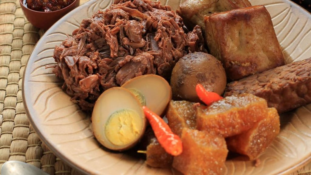 Review Gudeg Jogja Autentik dengan Rasa Manis yang Legit