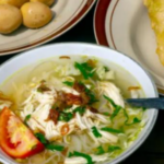 Review Makanan Soto Ayam Lamongan Bening Segar